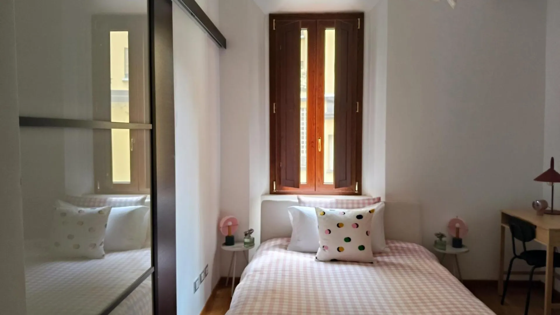 Apartmán Fluere - Via Riva Reno Boloňa 0*,  Itálie