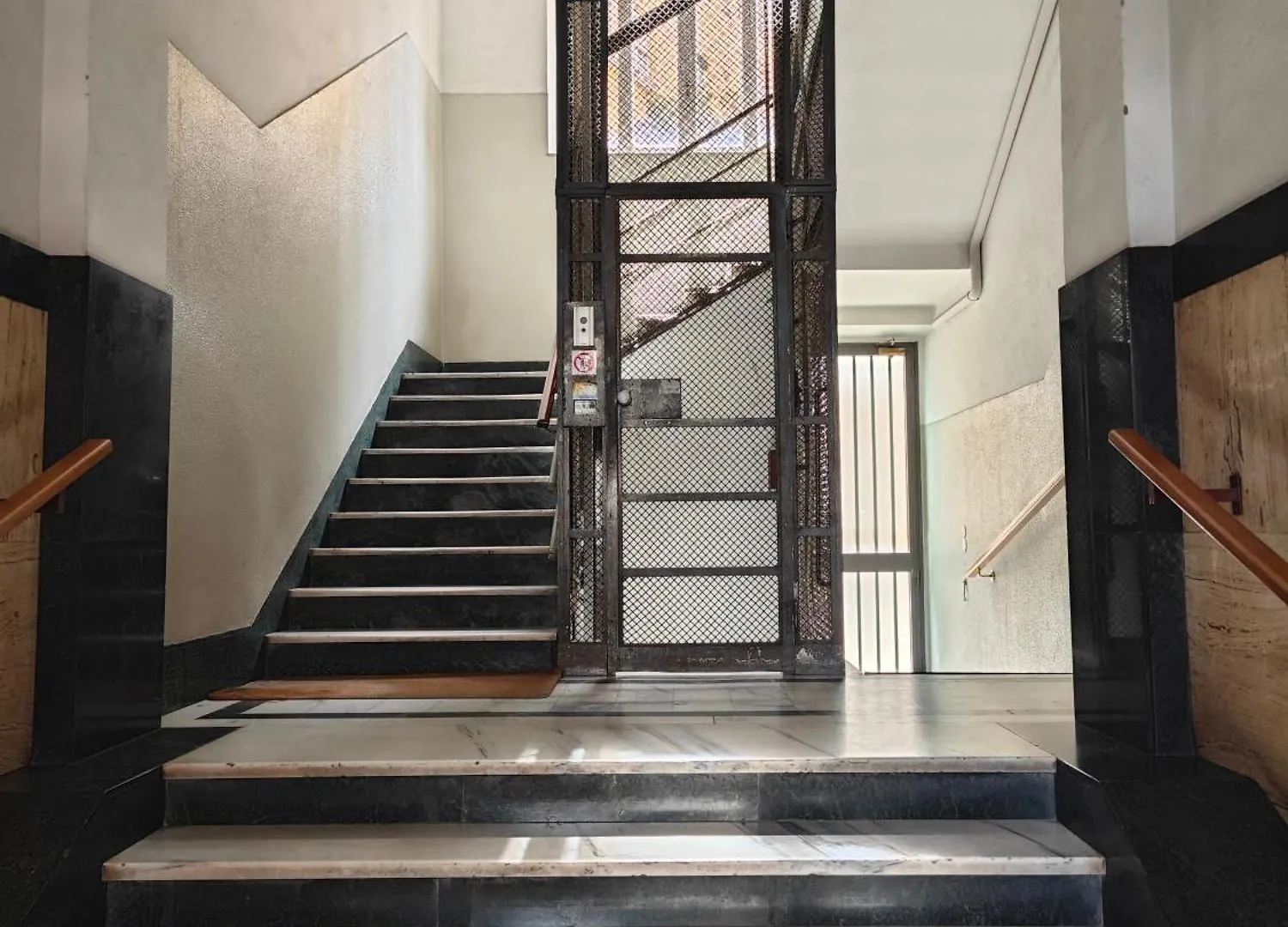 Fluere - Via Riva Reno Apartment Bologna